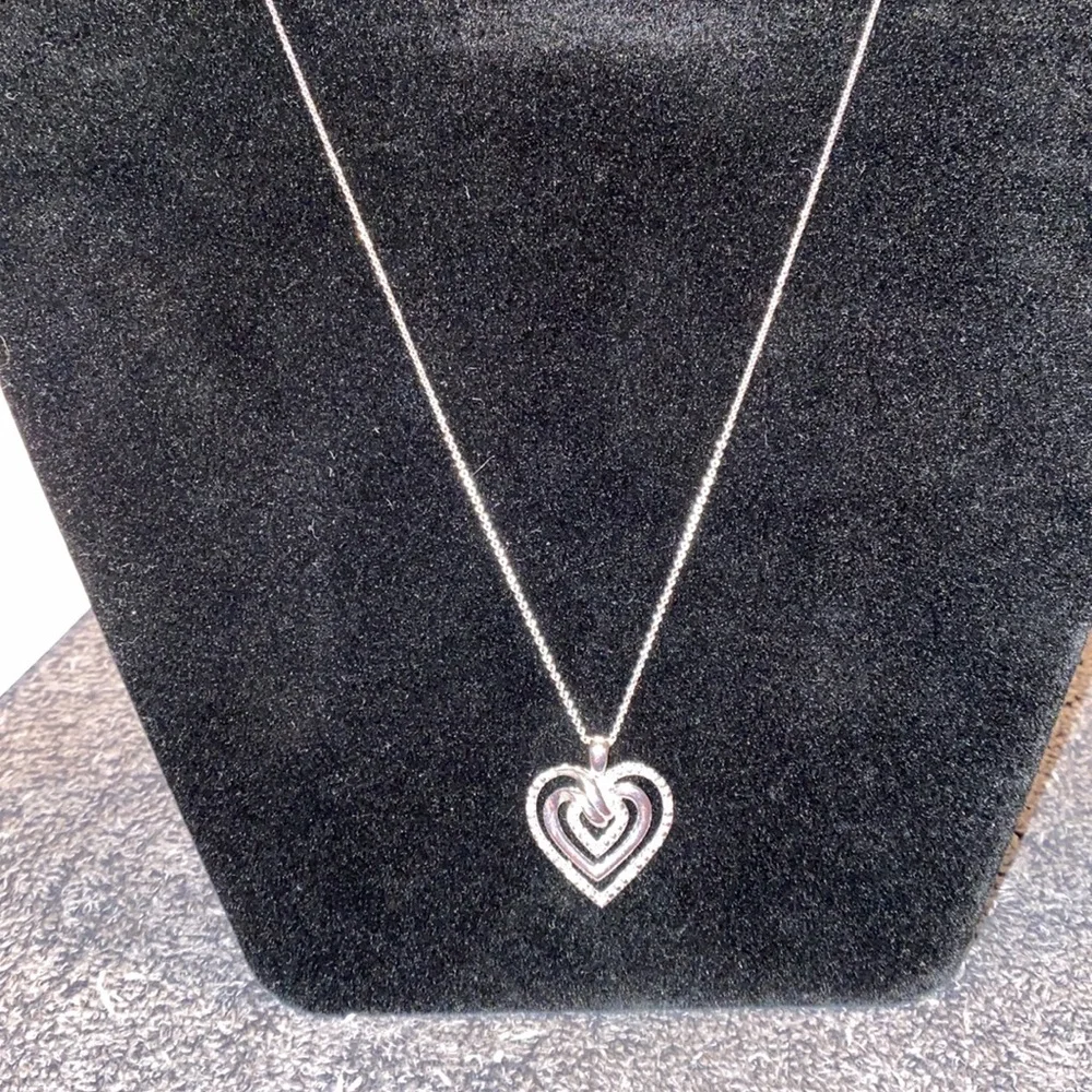 Open work Hearts 1/10 KT SS Necklace - Picture 1 of 9